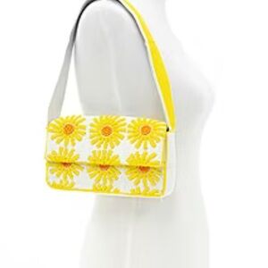 Viral Sol and Mer White Yellow Sunflower/Daisy Handmade Beaded Purse